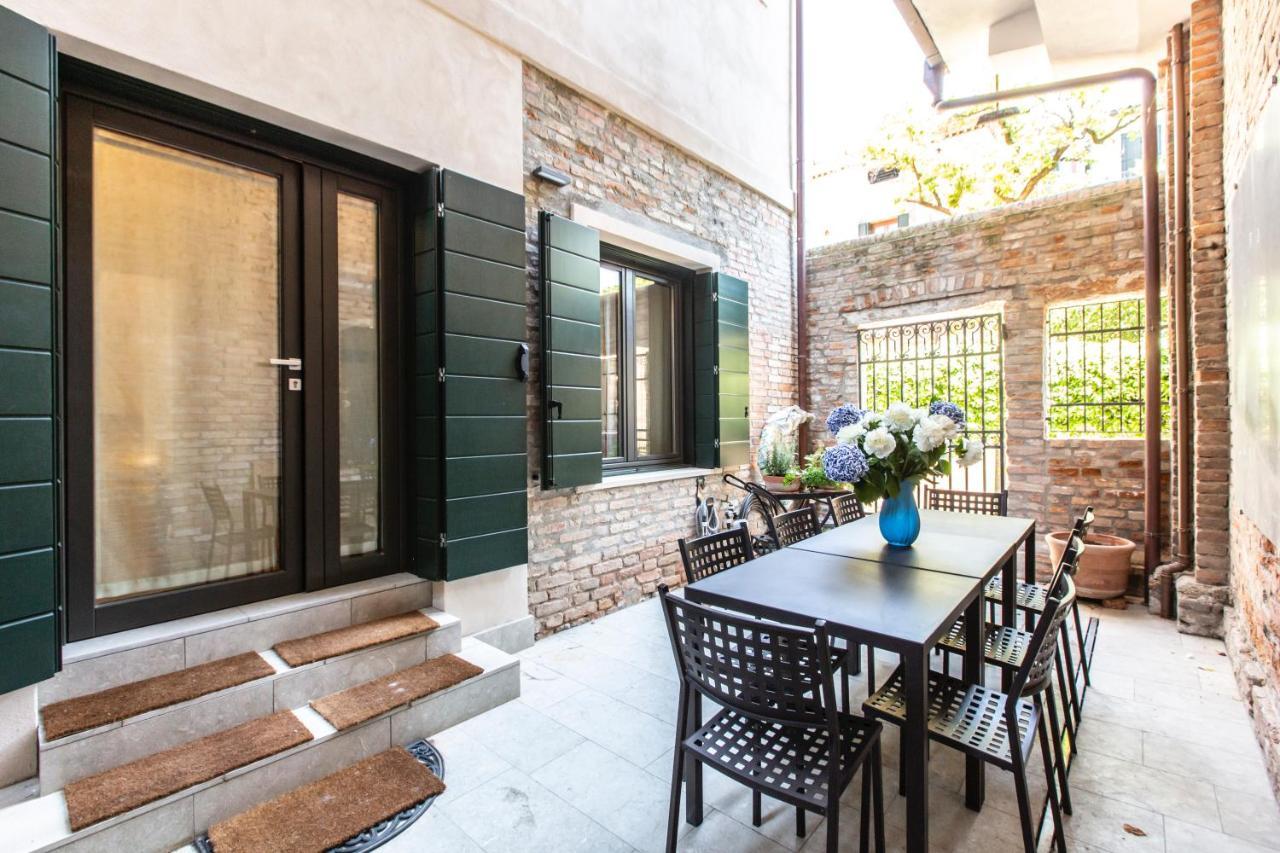 Sant'Alvise Design Palace R&R เวนิส ภายนอก รูปภาพ